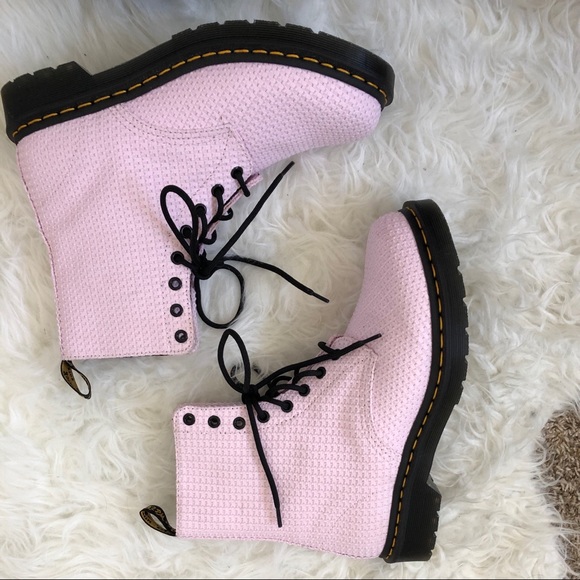 Dr. Martens Shoes - Pastel pink Dr. Martens Boots